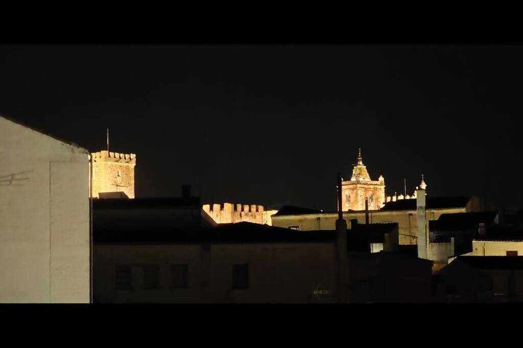 El Castuo Centro Historico Con Parking Apartment Caceres Luaran gambar